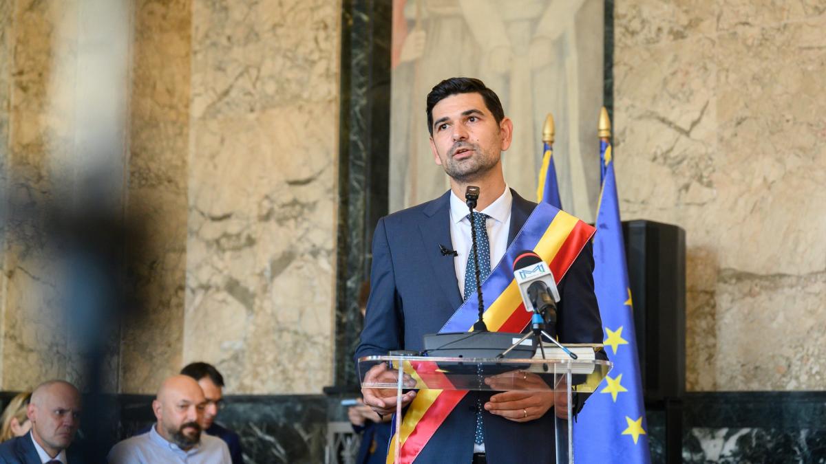 tuta crin antonescu poate mobiliza cea mai mare parte din electorat